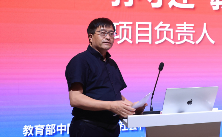 浙江大学现代工业设计研究所所长孙守迁.jpg